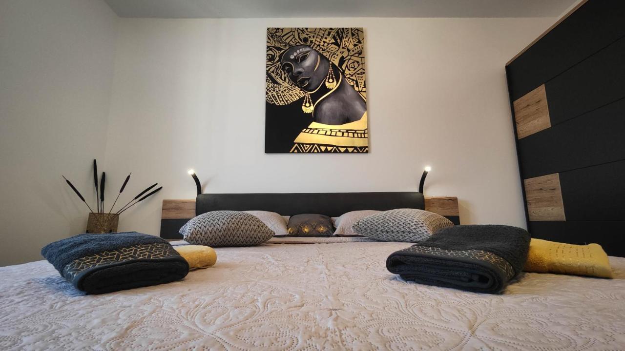 Gold And Silver Apartment Zadar Buitenkant foto