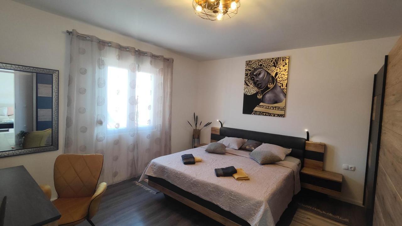 Gold And Silver Apartment Zadar Buitenkant foto